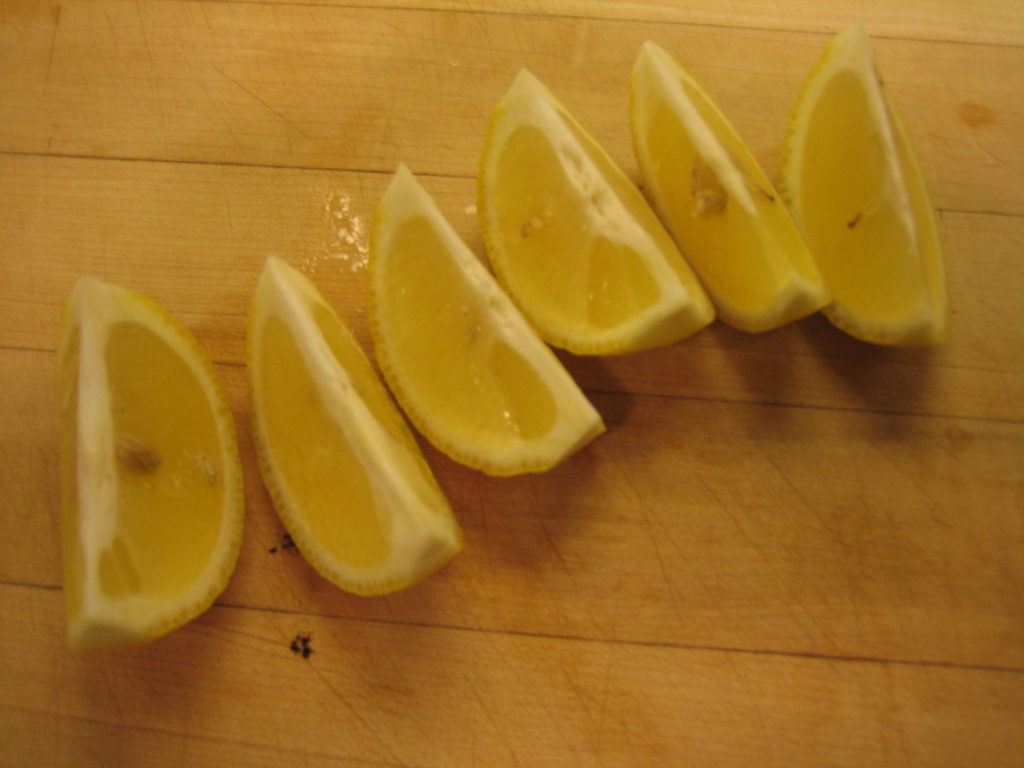 lemon-wedges-skippers-seafood-smokehouse